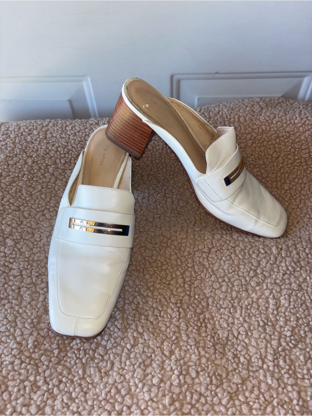 Via Spiga white leather stacked heel mules size 10 M